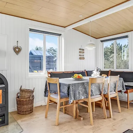 Дом отдыха 2 Bedroom Beautiful In